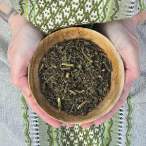 Herbatka fermentowana z liści dzikiej jeżyny