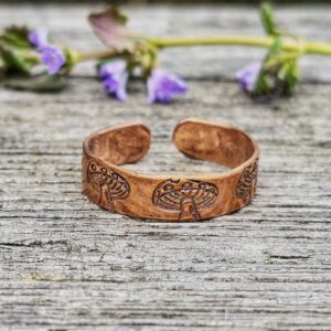 Pierścionek miedziany z muchomorkami