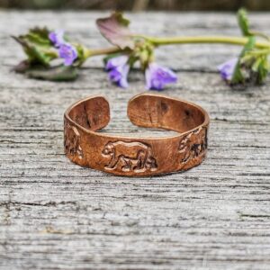 Pierścionek miedziany z niedźwiedziami