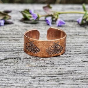 Pierścionek miedziany z ćmami