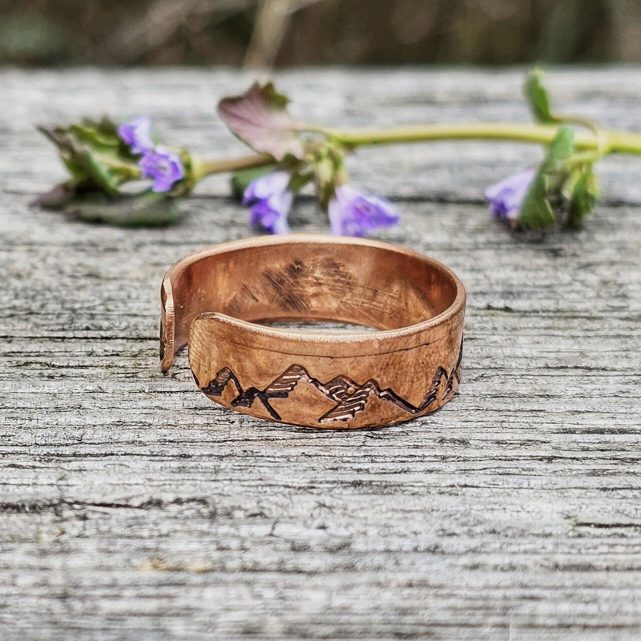 Pierścionek miedziany z górami - obrazek 3