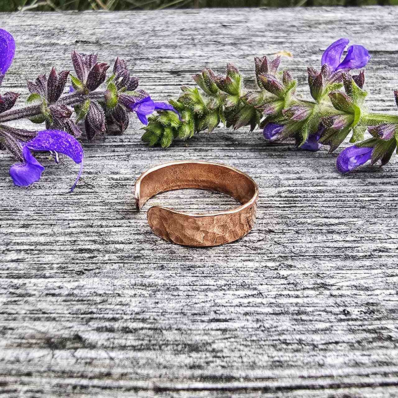 Pierścionek miedziany kuty - obrazek 3