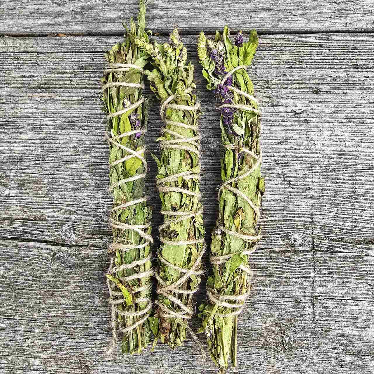 Kadzidło ziołowe z dzikiej szałwii - oczyszczanie - obrazek 2