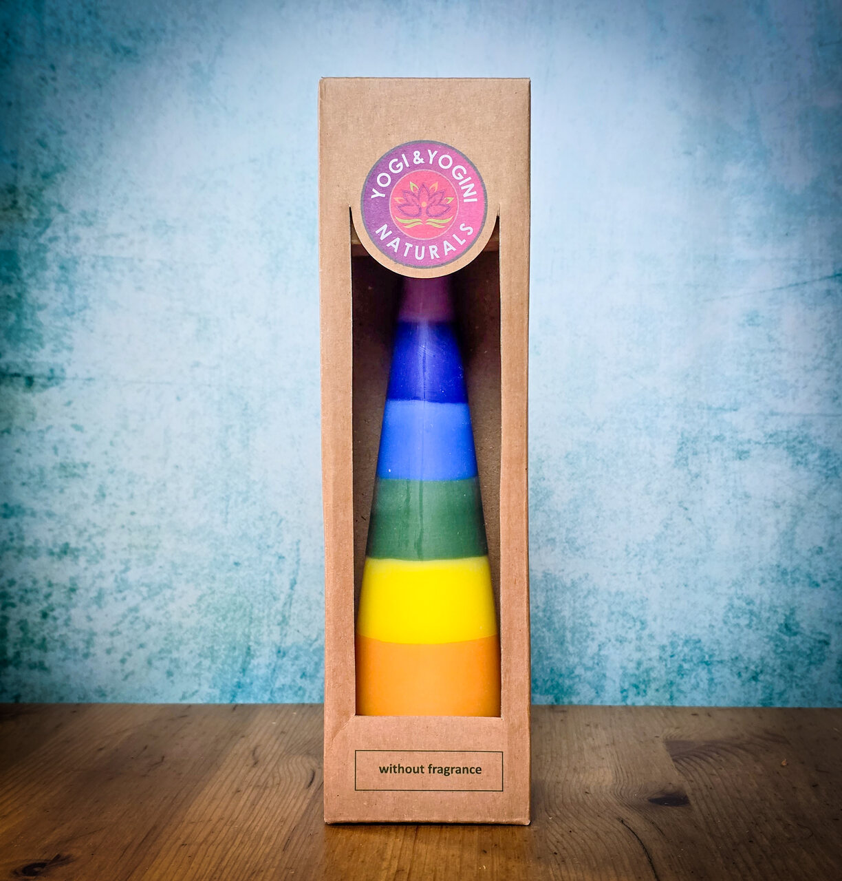 Świeca stożkowa tęczowa bezzapachowa - obrazek 2