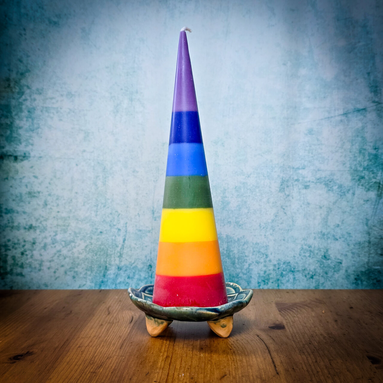 Świeca stożkowa tęczowa bezzapachowa - obrazek 5