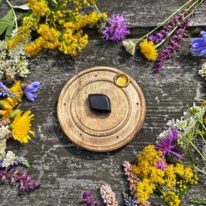 Okrągła podstawka pod kadzidła z turmalinem