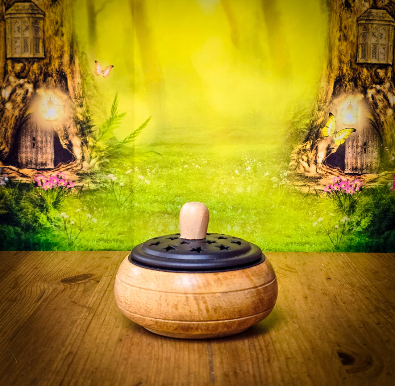 Kadzielnica z drewna mango