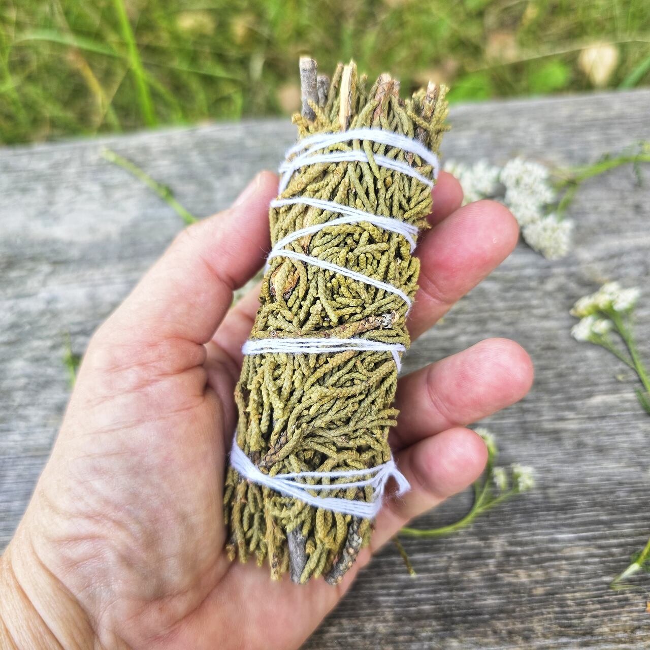 Kadzidło w wiązce jałowiec 30g - 35g - obrazek 4