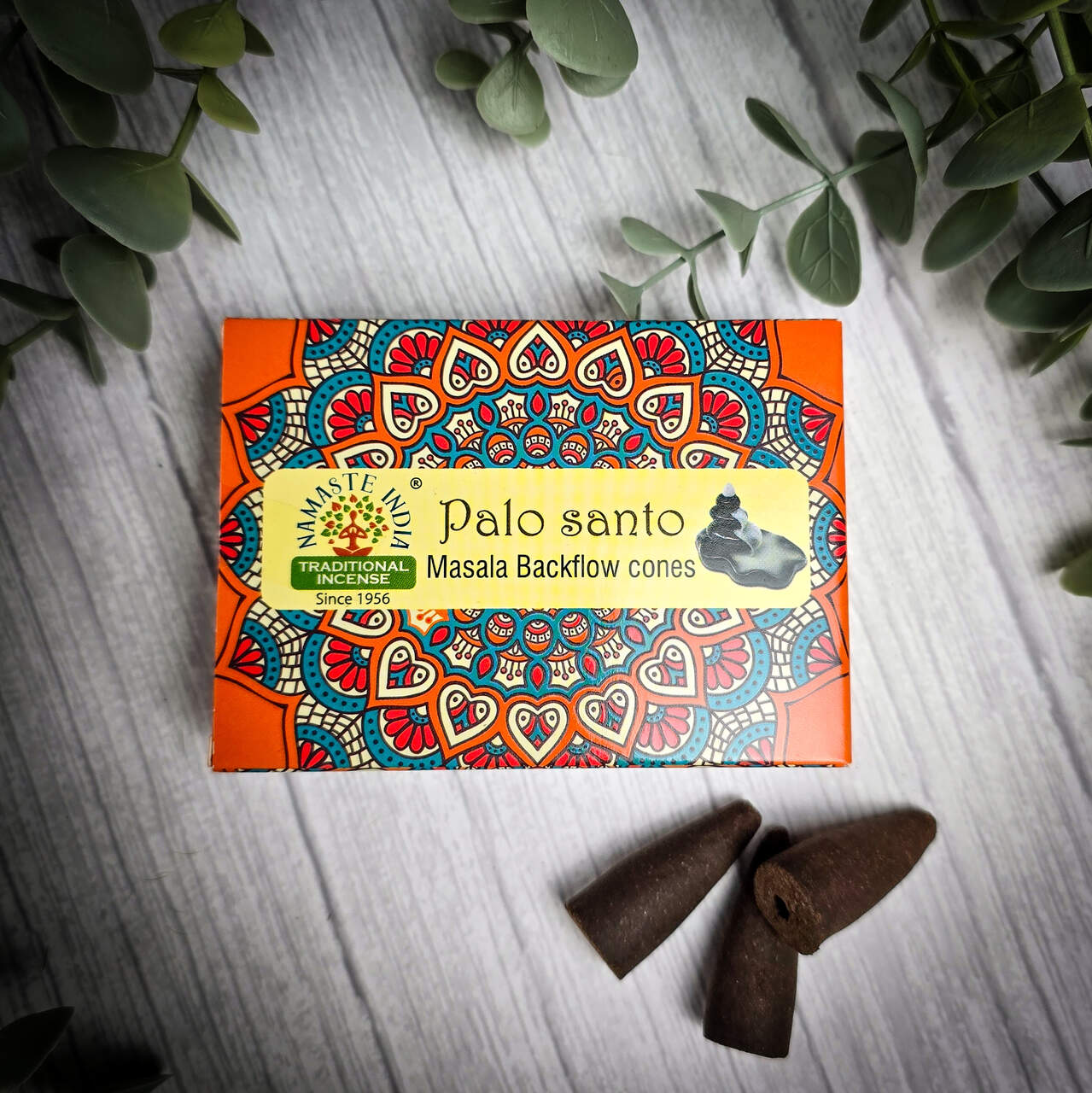 Kadzidełka Stożkowe Backflow- Palo Santo - Namaste India - obrazek 2